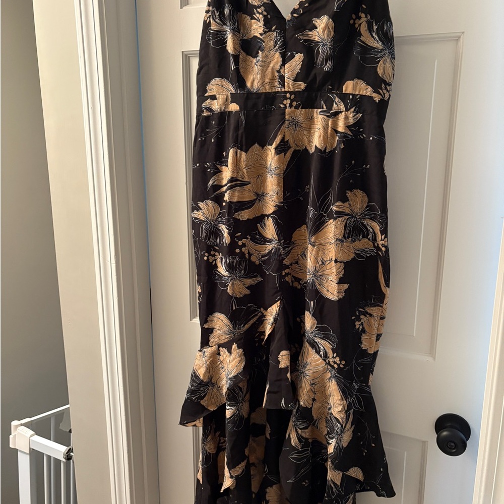 Lulu's Black and Gold Asymmetrical Dress